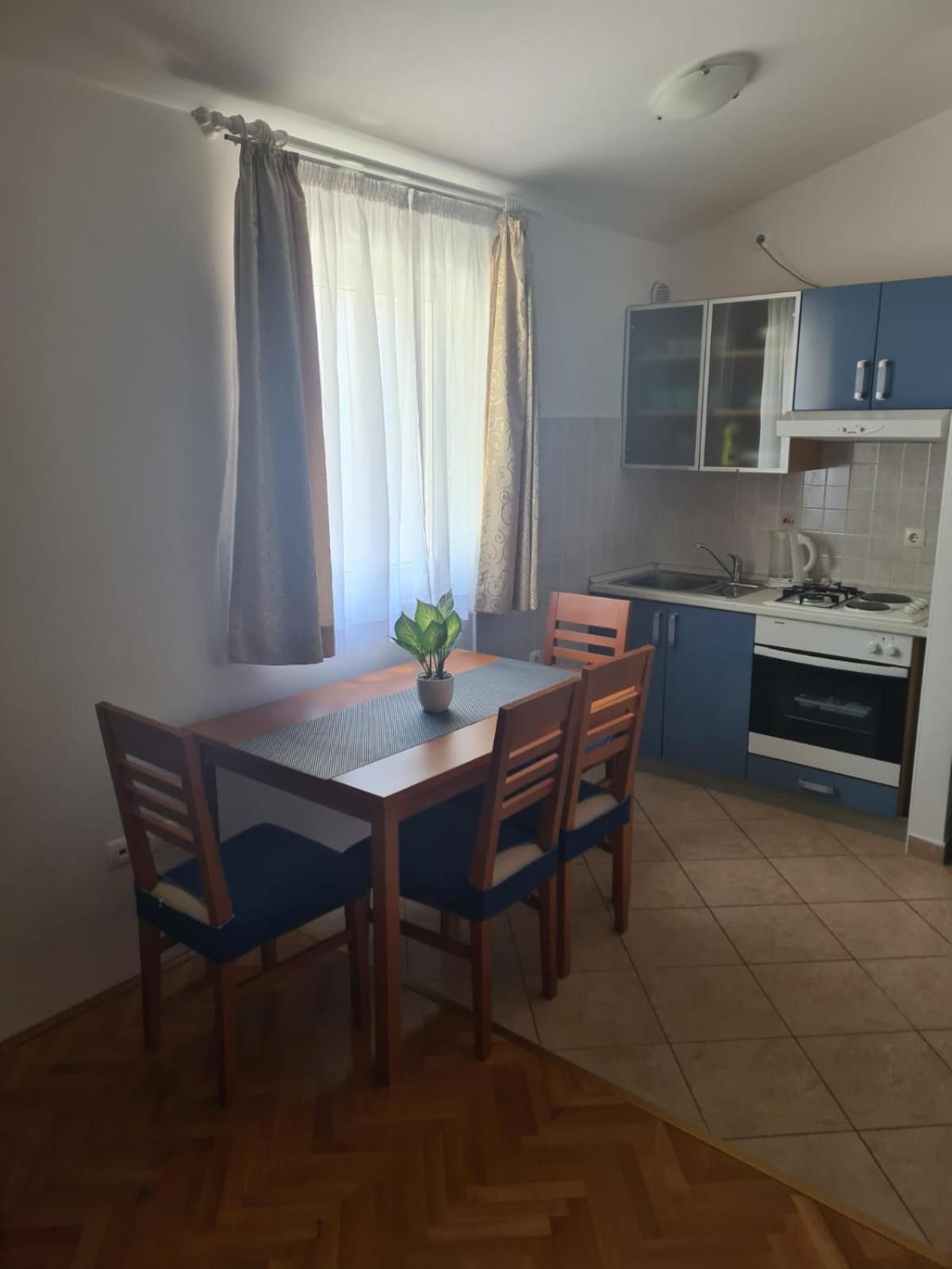 Apartmani Katarina Makarska Exterior foto