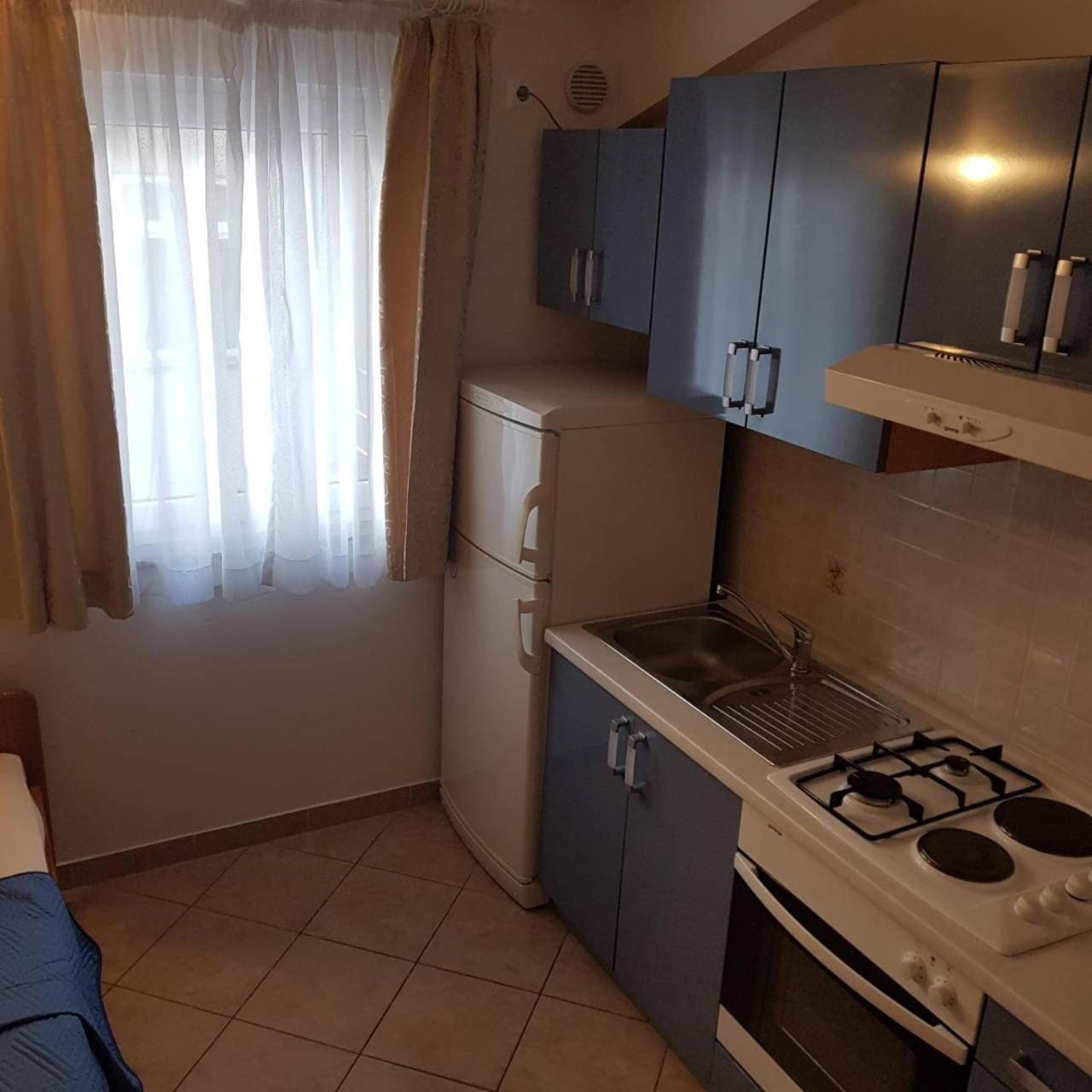 Apartmani Katarina Makarska Habitación foto