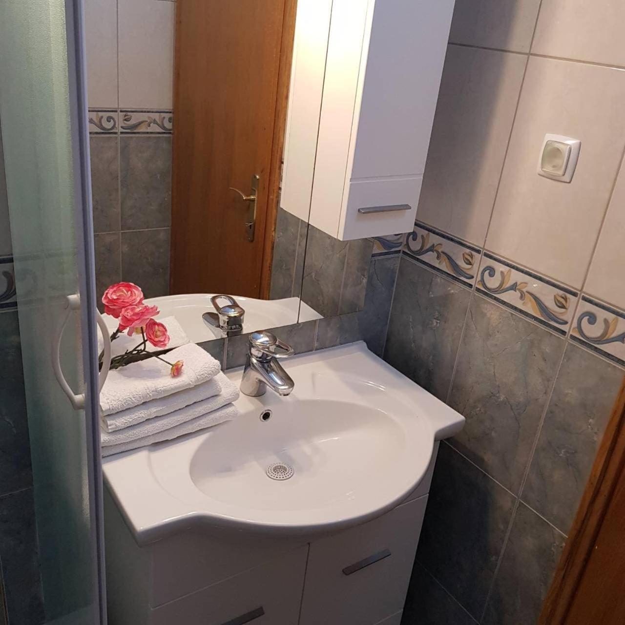 Apartmani Katarina Makarska Habitación foto